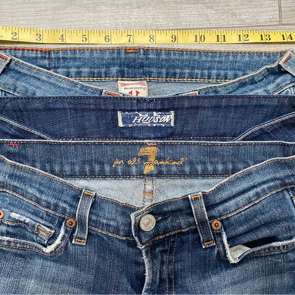 3 pairsJEANS!Hudson, Seven of all mankind and True religion Flare leg jeans.